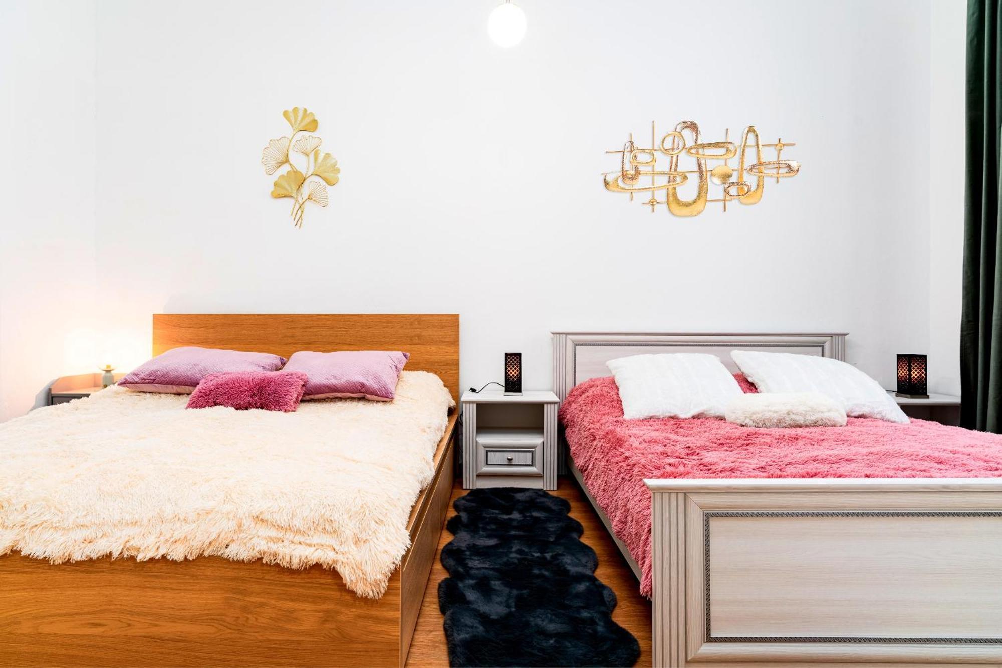 Apartment Black Gold Kingdom